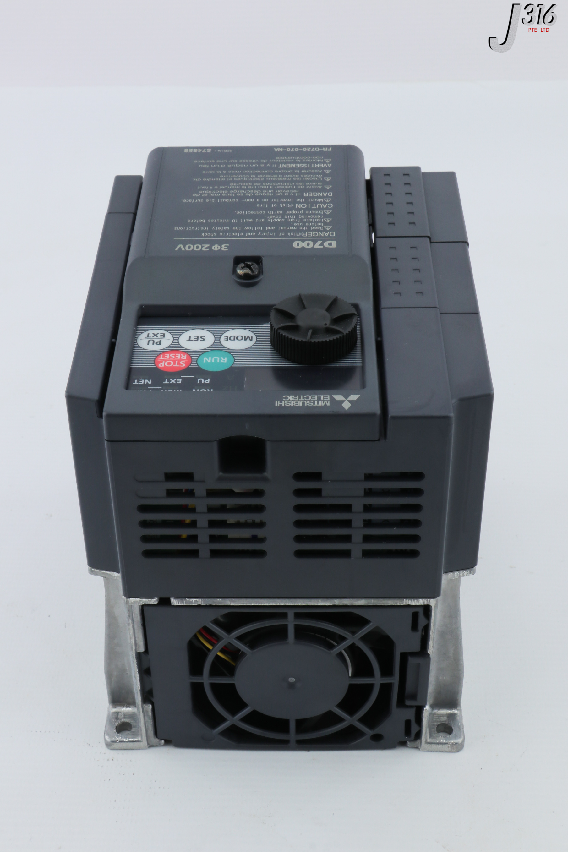 28518 MITSUBISHI ELECTRIC AMAT VARIABLE SPEED FREQUENCY DRIVE INVERTER 28518 mitsubishi electric amat variable speed frequency drive inverter